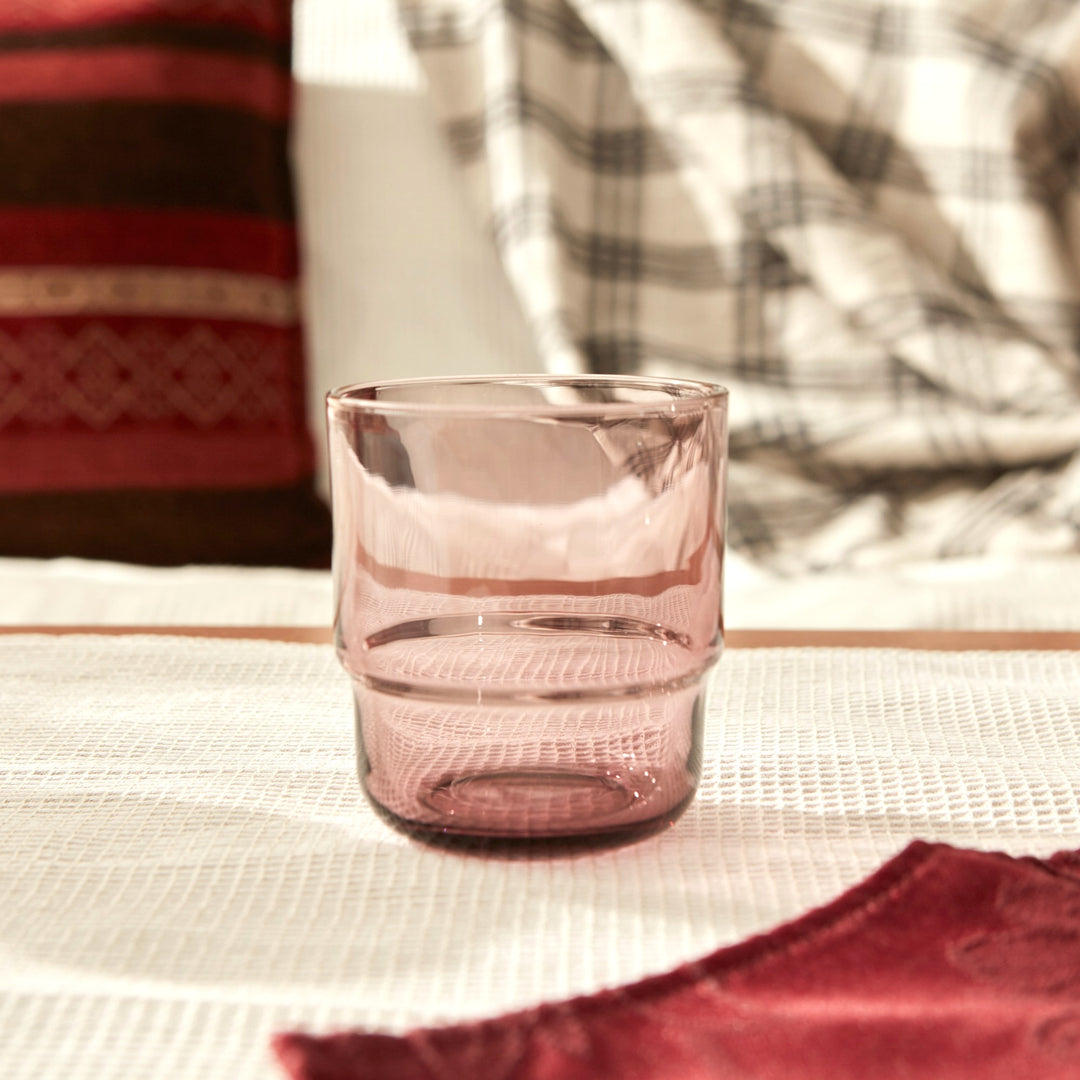 Sturdy minimalistic drinking glass in pastel pink